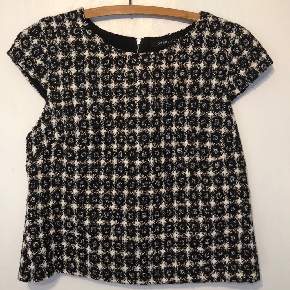 Bouclé Shell Top